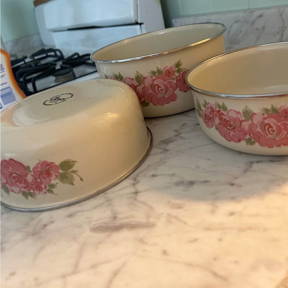 Gibson Cream Enamel Mixing Bowls with Pink Rose Border